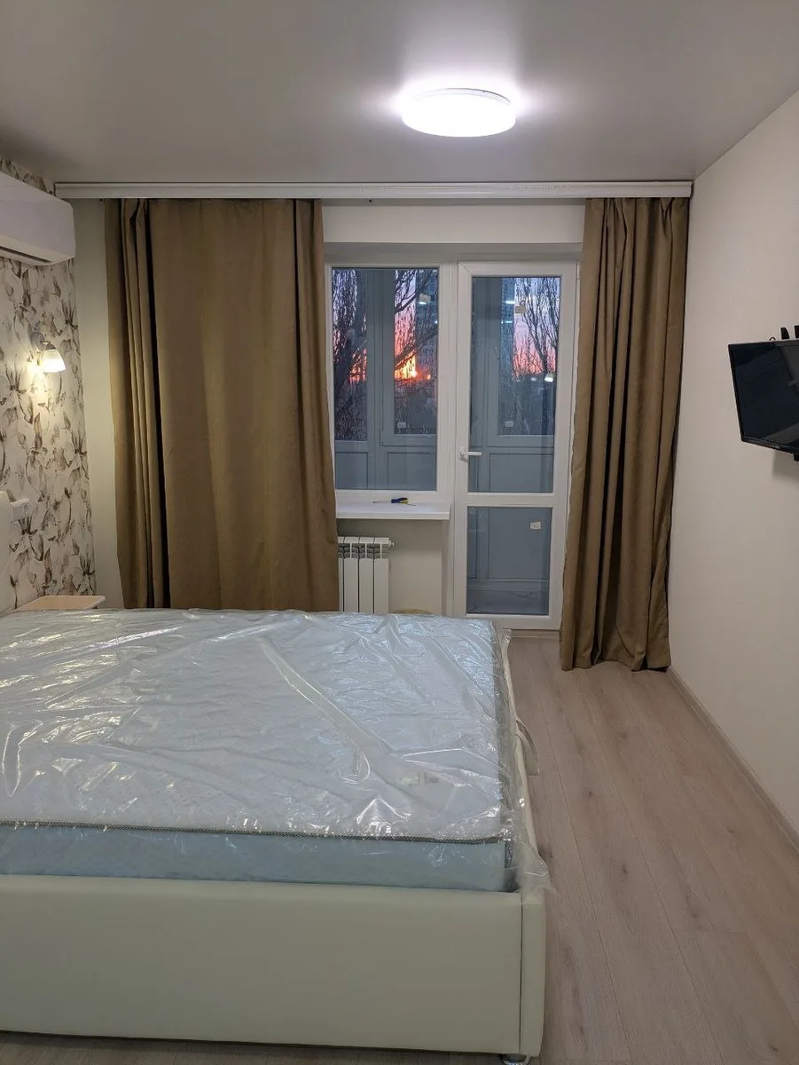 1-кімнатна квартира  після ремонту район Дом меблів - фото 4 з 11
